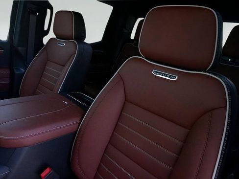 Used 2025 GMC Sierra 1500 Denali Ultimate image 10