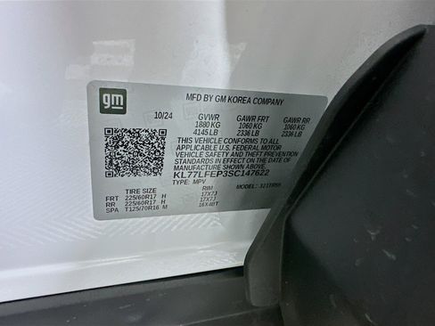 Used 2025 Chevrolet Trax LS image 12