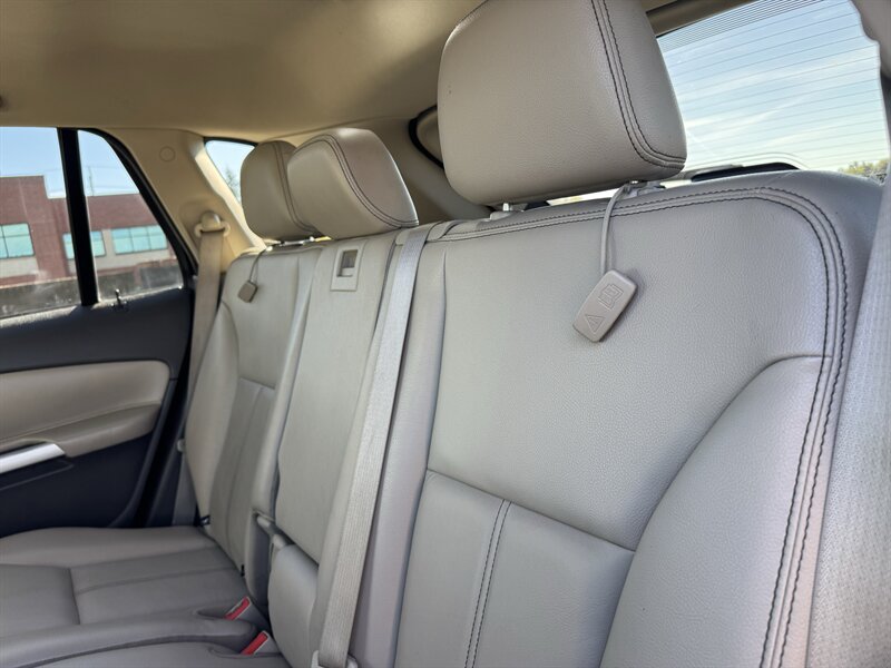 Used 2013 Ford Edge SEL AWD/4WD image 16