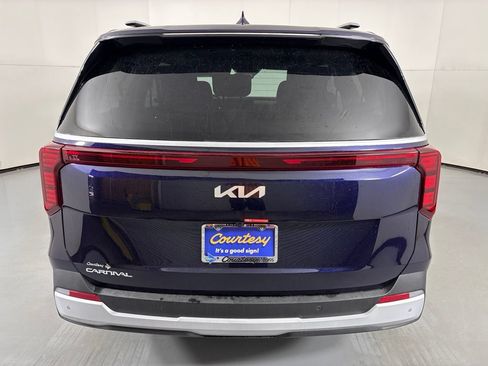 New 2026 Kia Carnival EX FWD image 7