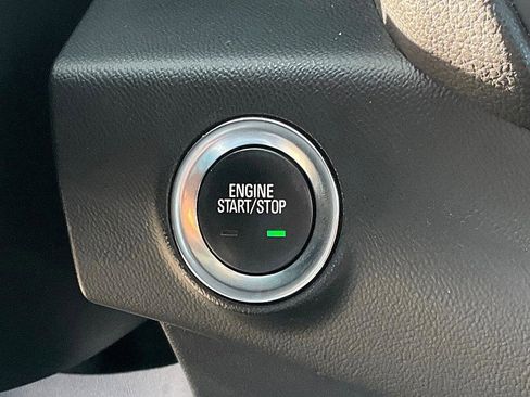 Used 2022 GMC Terrain SLE image 23