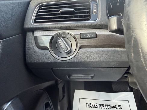 Used 2018 Volkswagen Passat 2.0T SE image 34