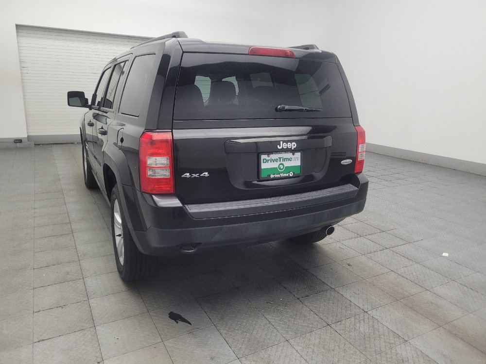 Used 2014 Jeep Patriot Latitude AWD/4WD image 5