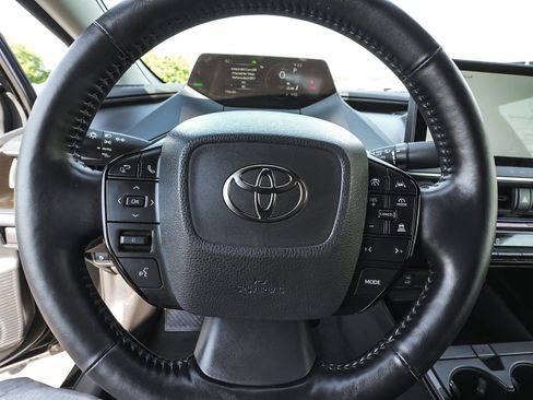 Used 2025 Toyota Prius AWD image 17
