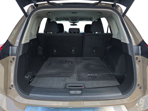 Used 2025 Nissan Rogue SV FWD image 25