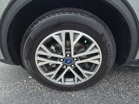 Used 2022 Ford Escape SEL image 32