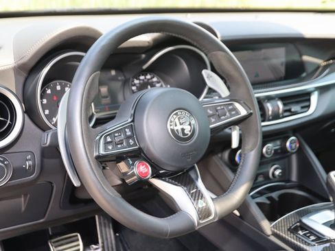 Used 2023 Alfa Romeo Stelvio Quadrifoglio w/ Active Assist Plus Package image 6