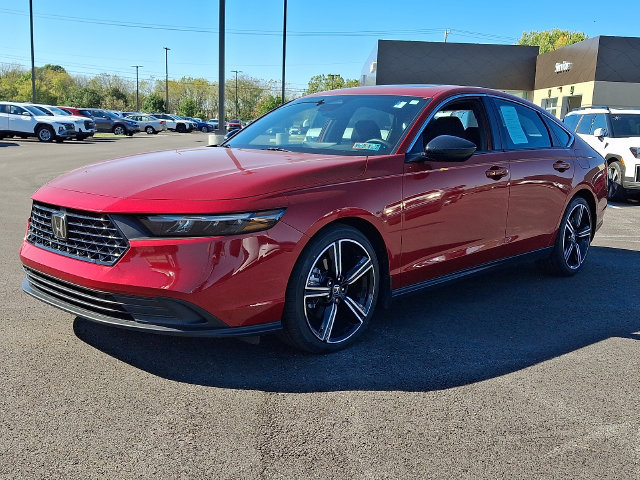 Used 2025 Honda Accord Sport image 3