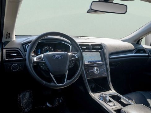 Used 2020 Ford Fusion Titanium AWD/4WD image 30