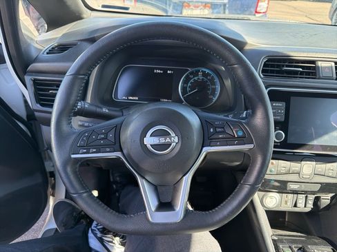 Certified 2024 Nissan Leaf SV Plus image 5
