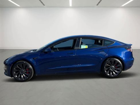 Used 2022 Tesla Model 3 Performance image 3