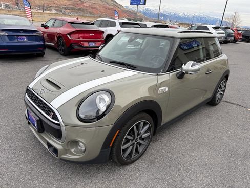 Used 2019 MINI Cooper S w/ Signature Upholstery Package image 2