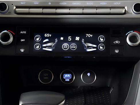 Used 2024 Genesis G70 2.5T w/ Sport Prestige Package image 30