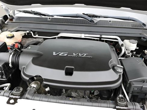 Used 2019 Chevrolet Colorado LT w/ LT Convenience Package image 11