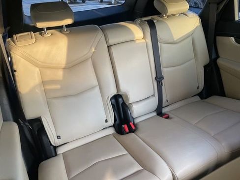 Used 2019 Cadillac XT5 AWD image 12