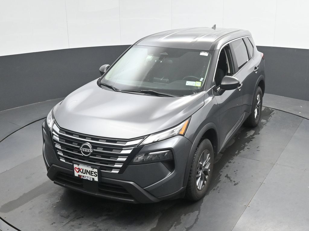 Used 2024 Nissan Rogue S AWD/4WD image 35