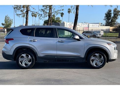 Used 2022 Hyundai Santa Fe SE image 8