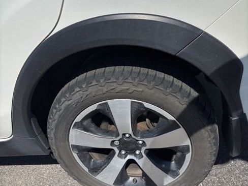 Used 2015 Subaru Crosstrek Touring image 4