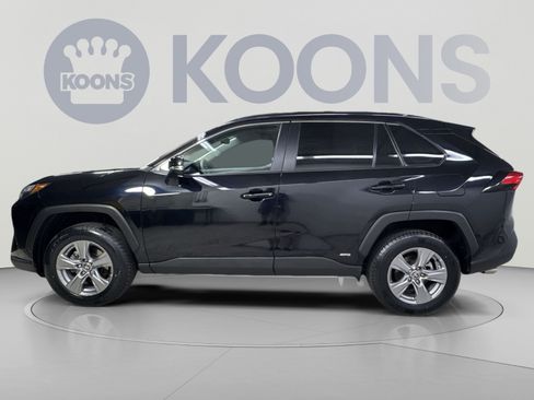 Used 2022 Toyota RAV4 XLE w/ Convenience Package AWD/4WD image 17