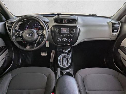 Used 2016 Kia Soul Base w/ Convenience Package image 16