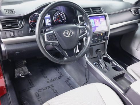 Used 2016 Toyota Camry SE FWD image 9