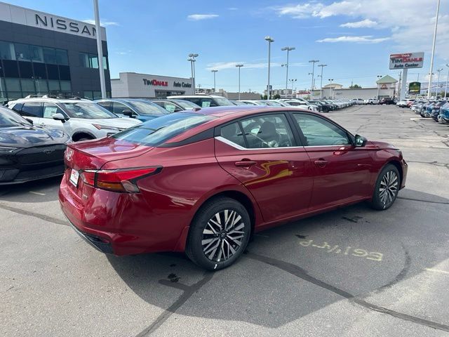 New 2026 Nissan Altima 2.5 SV AWD/4WD image 12