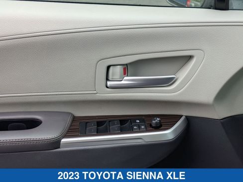 Used 2023 Toyota Sienna XLE image 13