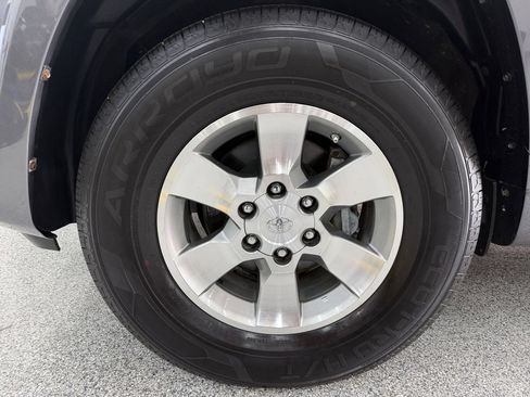 Used 2013 Toyota 4Runner SR5 w/ Convenience Pkg RWD image 22