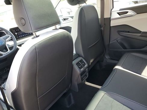 New 2026 Volkswagen Taos SE FWD image 13
