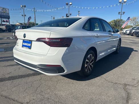 Used 2024 Volkswagen Jetta S image 5