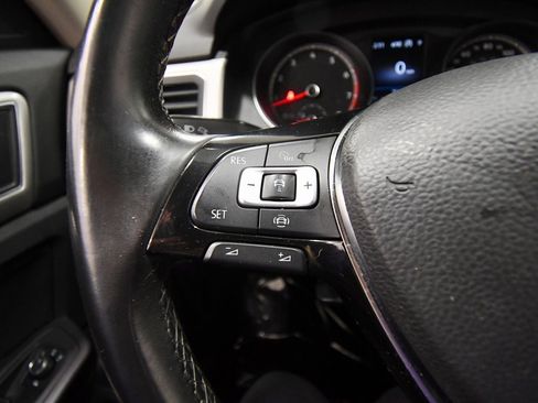 Used 2019 Volkswagen Atlas SE w/ Towing Package image 20