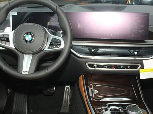 New 2026 BMW X5 xDrive40i w/ M Sport Package image 18