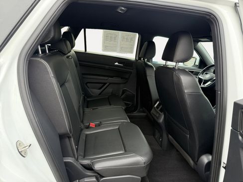 Certified 2020 Volkswagen Atlas Cross Sport SE image 18