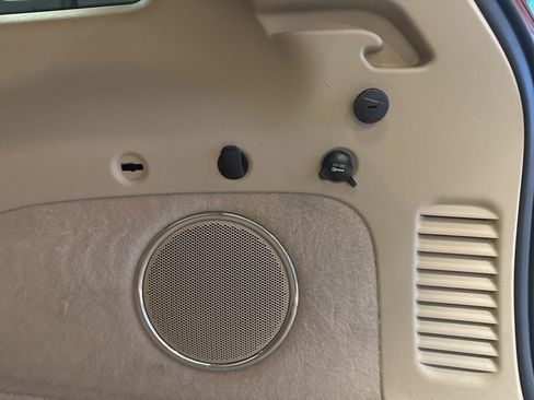 Used 2017 Jeep Grand Cherokee Overland w/ Jeep Active Safety Group image 47