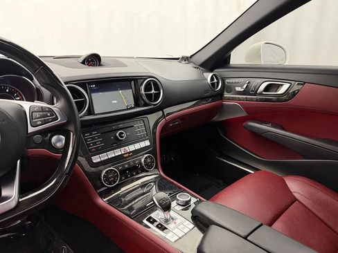 Used 2017 Mercedes-Benz SL 550 image 21