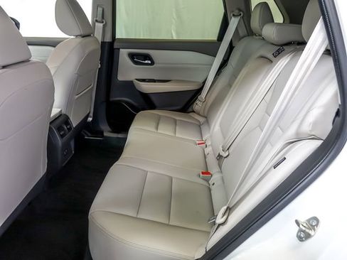 Used 2023 Nissan Rogue SL image 15