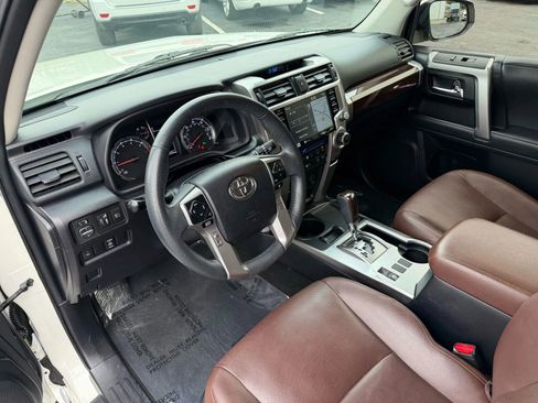 Used 2020 Toyota 4Runner Limited image 11