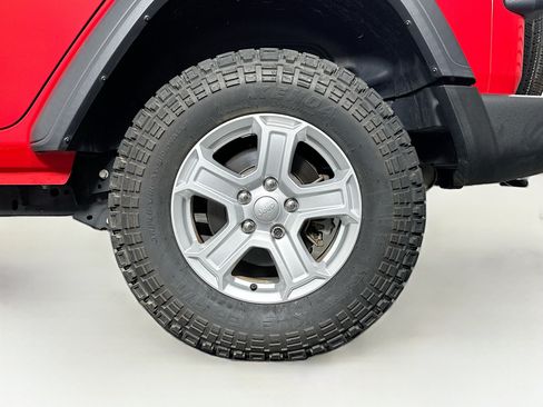 Used 2019 Jeep Wrangler Unlimited Sport S AWD/4WD image 11