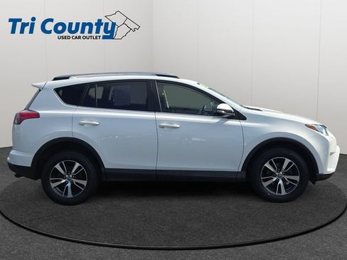 Certified 2018 Toyota RAV4 XLE AWD/4WD image 8