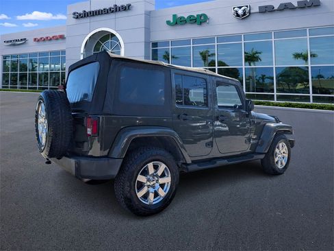 Used 2015 Jeep Wrangler Unlimited Sahara w/ Connectivity Group image 7