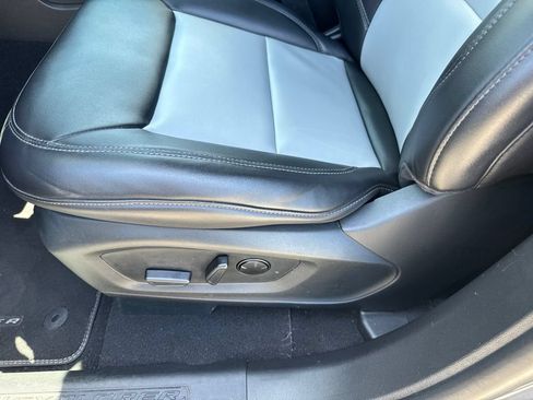 Used 2024 Ford Explorer XLT w/ Equipment Group 202A RWD image 16