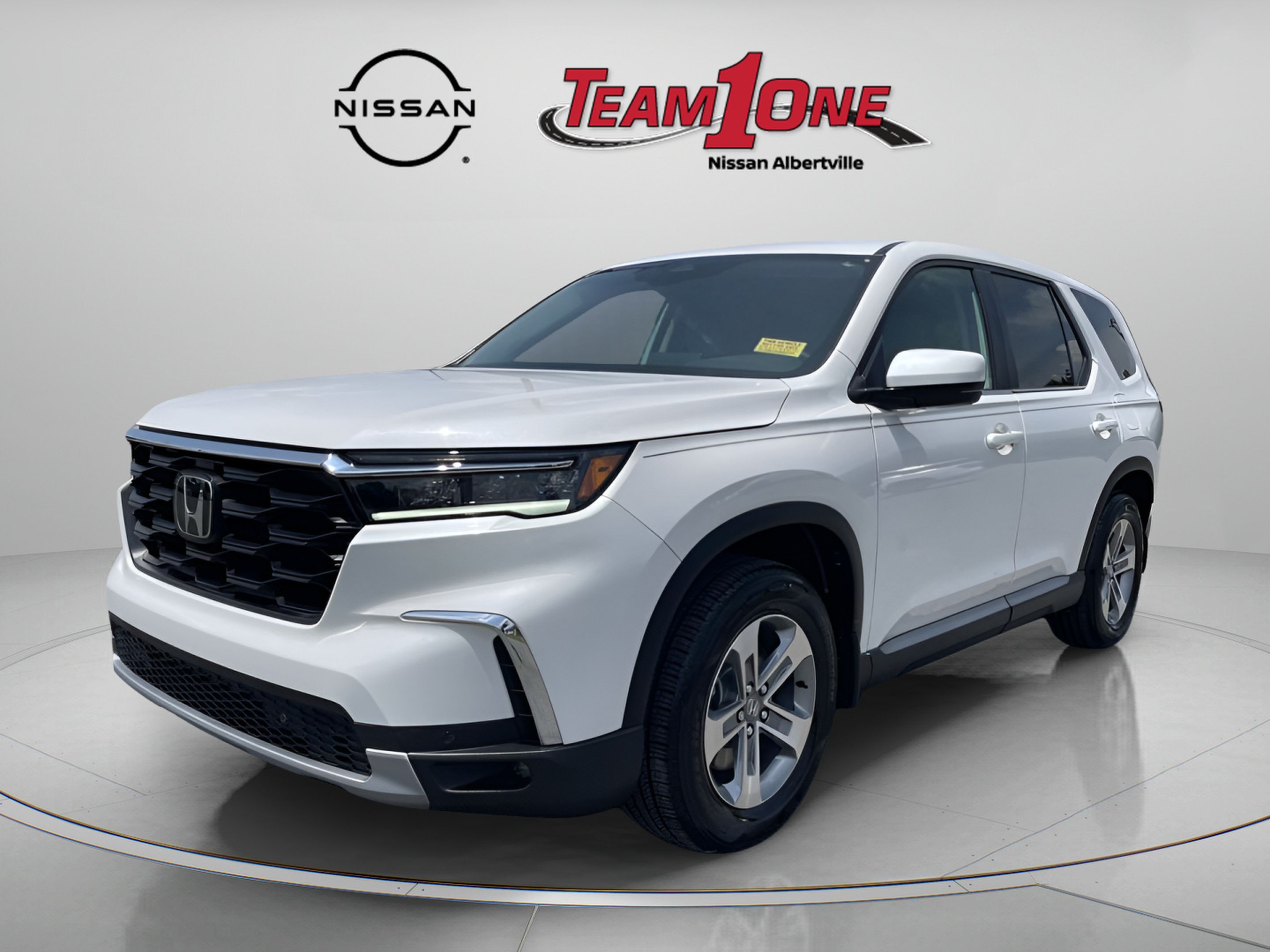 Used 2025 Honda Pilot EX-L image 4
