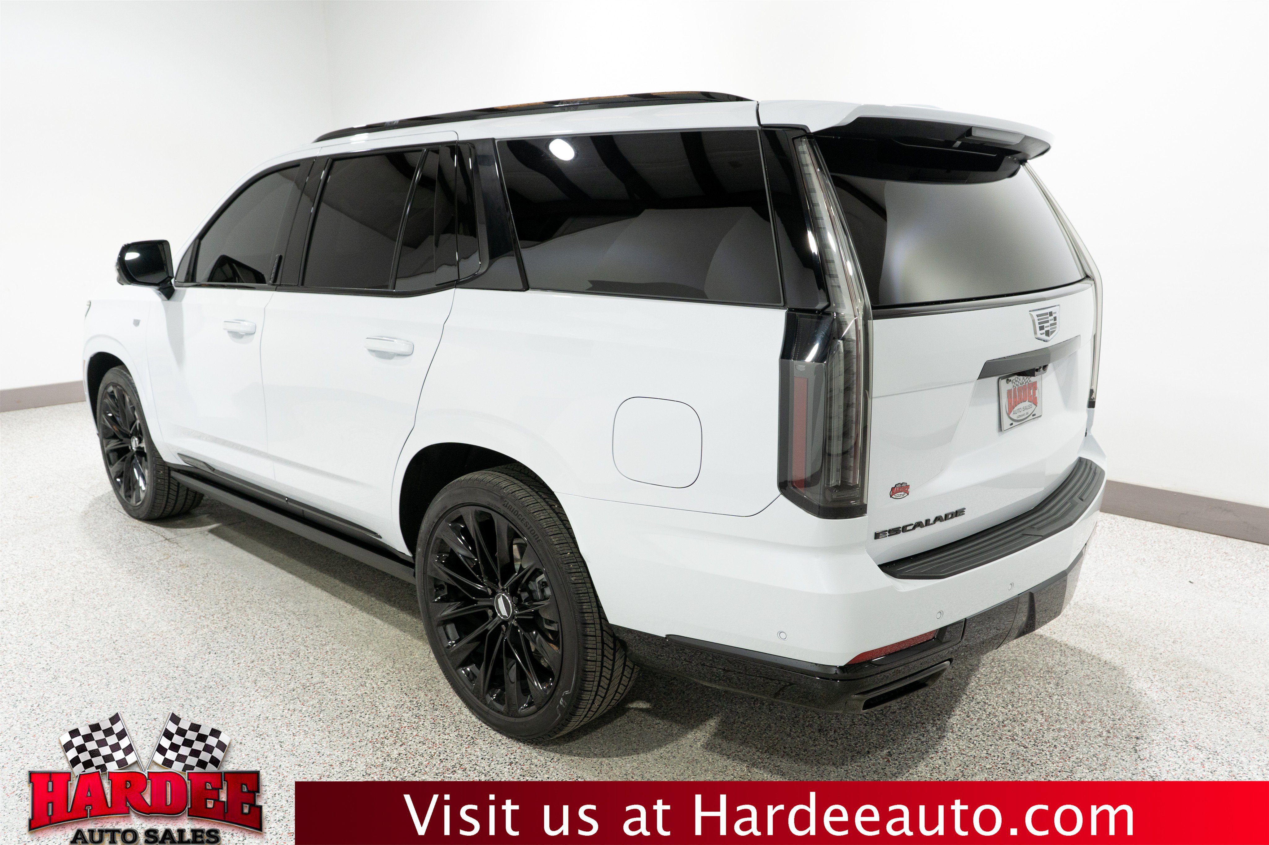 Used 2026 Cadillac Escalade Platinum Sport w/ LPO, ONYX Package AWD/4WD image 3