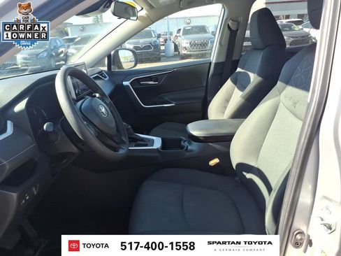 Used 2024 Toyota RAV4 XLE FWD image 14