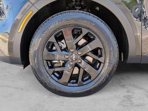 Certified 2023 Kia Sorento S AWD/4WD image 30