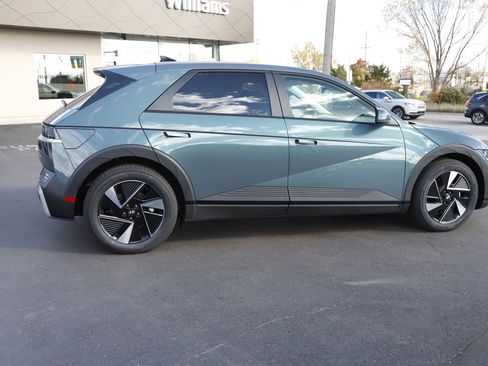 New 2026 Hyundai Ioniq 5 SEL image 2