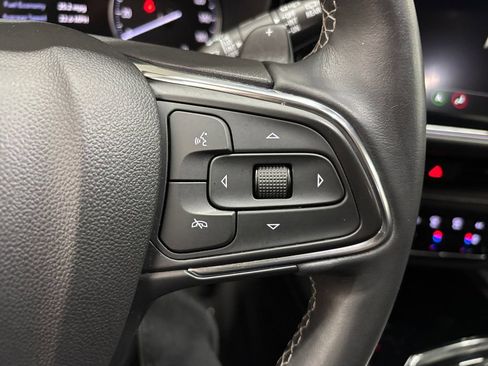 Used 2022 Buick Envision Avenir w/ Technology Package II FWD image 25
