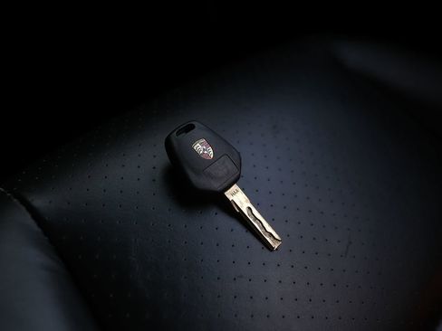 Used 2004 Porsche 911 Carrera image 8