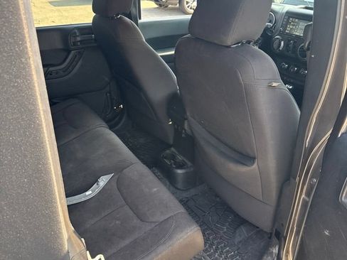 Used 2014 Jeep Wrangler Unlimited Sport w/ Quick Order Package 24S AWD/4WD image 9