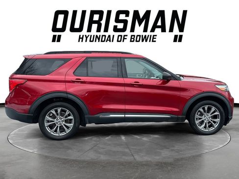 Used 2021 Ford Explorer XLT w/ Equipment Group 202A image 7